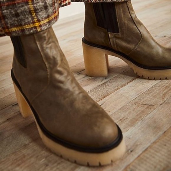 Free People James Chelsea Boots - Picture 4 of 10